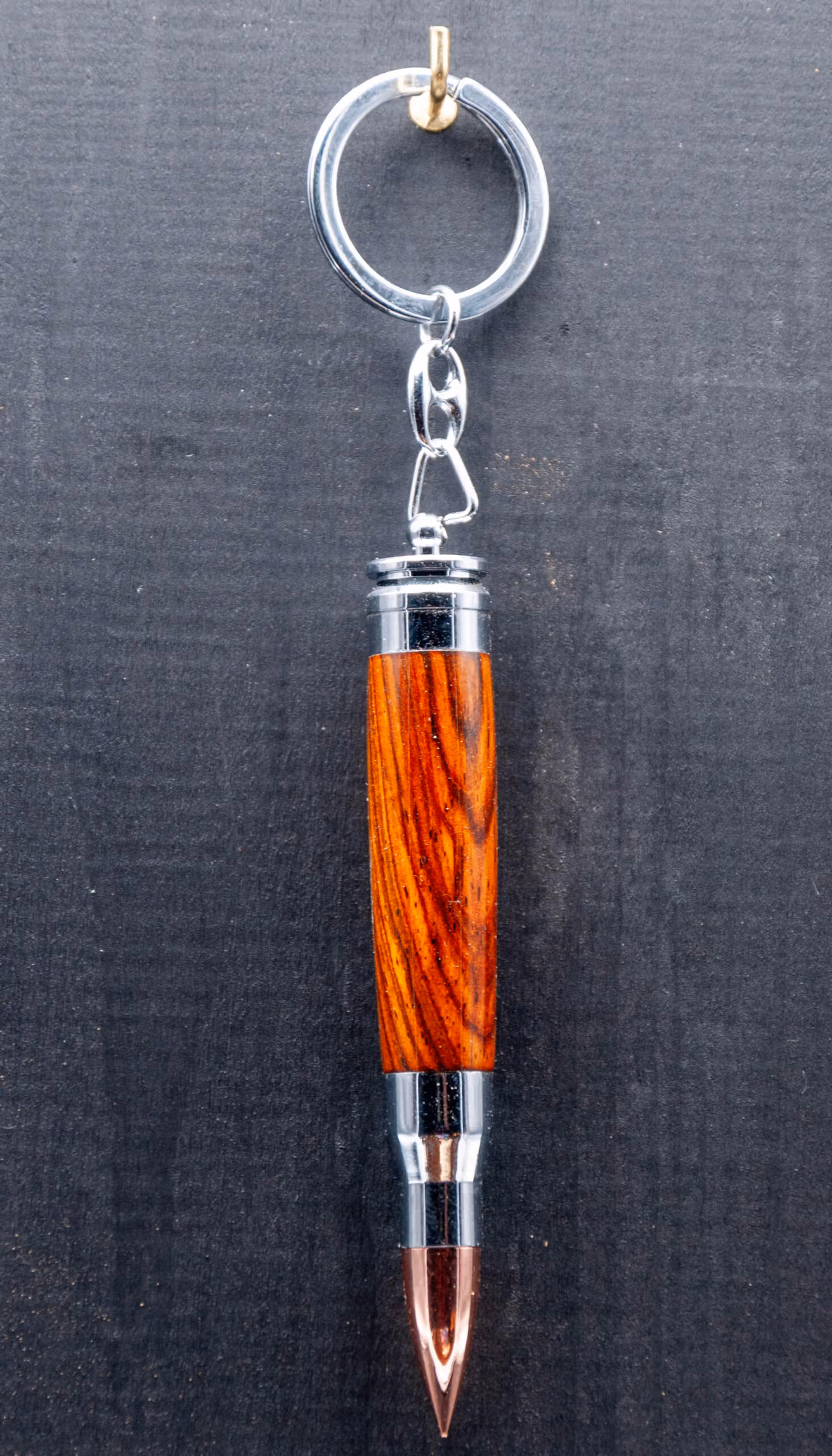 Porte clé "balle de fusil en cocobolo. Mécanisme chromé